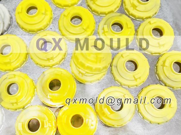 sport bottle cap mould